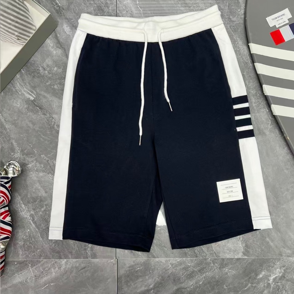 THOM BROWNE Summer New Style Shorts with Four Stripes Casual Five-Point Pants
